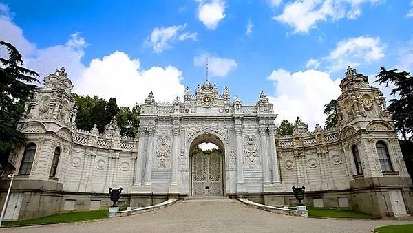 3. Dolmabahce Palace (Istanbul)