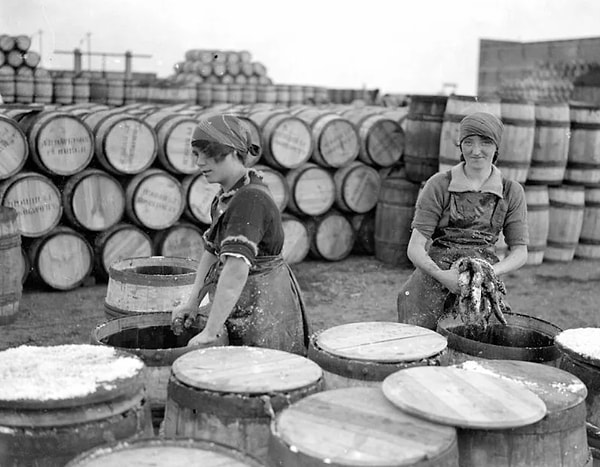 4. Сколько стоила бочковая селедка за килограмм в 70-80-х?