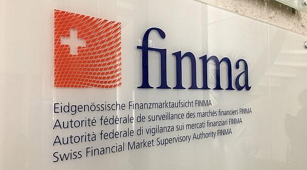 FINMA'nın onayladığı, US ile Credit Suisse birleşmesi için, hükümet desteğinin 16 milyar CHF tutarındaki Credit Suisse AT1 hisselerinin tamamı için zarar yazılmasını tetikleyeceğini, devralma ve tedbirlerin UBS ve Credit Suisse müşterileri için ve İsviçre finans merkezi için istikrar sağlayacağını açıkladı.