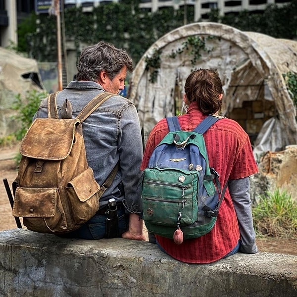 Белла и Педро Паскаль сохранят свои роли. Между Part I и Part II есть временной промежуток, но он более или менее отражает возраст Беллы в реальной жизни — учитывая, сколько времени уходит на создание сезонов