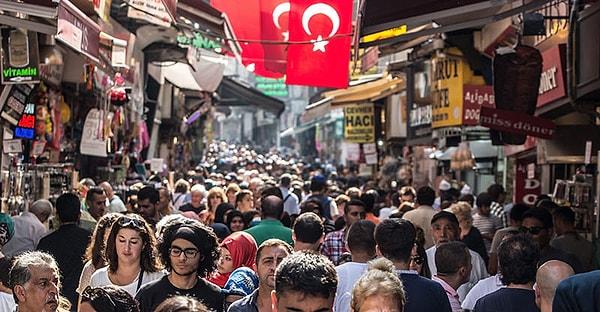 150 ülkenin mutluluk seviyesinin sıralandığı listede geçtiğimiz yıl Türkiye 112. sıradayken bu yıl 102. sırada yer aldı. Peki dünyanın en mutlu ülkeleri hangileri? Gelin sıralamaya hep birlikte bakalım.