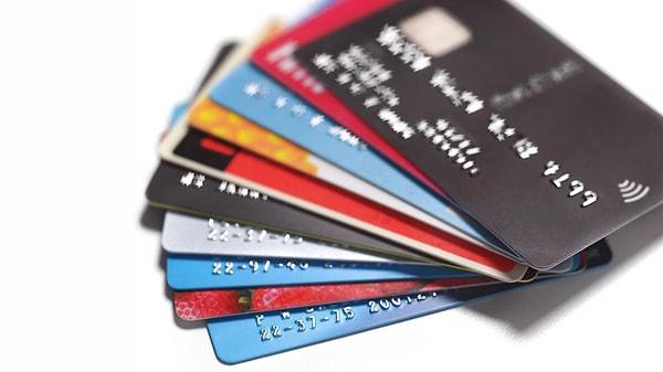 Aynı bankadan birden fazla kredi kartınız olduğunda belirlenen limit bu iki kredi kartı arasında bölüştürülüyor.