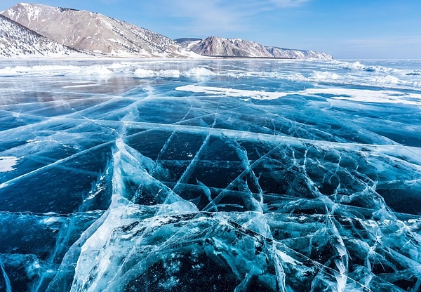 8. ПРАВДА или ЛОЖЬ: Вода при замерзании увеличивается в объеме.