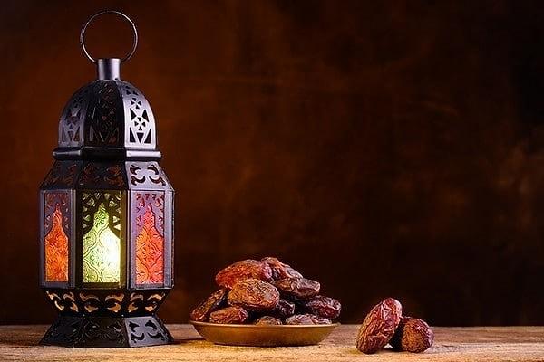 23 Mart 2023 Perşembe günü, bu yıl Ramazan ayının ilk orucu tutulacak. Oruç tutacak olanlar yaşadıkları illerin iftar saatlerini araştırmaya başladı.