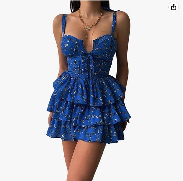 1. Önden Bağcıklı Çiçekli Mavi Elbise