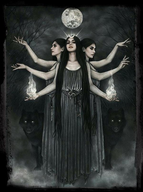 Hekate, Artemis ve Selene Yunan mitolojisinde birlikte tasvir edilen üçlü tanrıça grubudur.