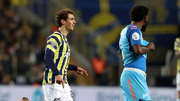 Başta Fenerbahçeli taraftarlar olmak üzere futbolseverlerin dikkatini çeken Bora Aydınlık hakkında araştırmalar hız kazandı.