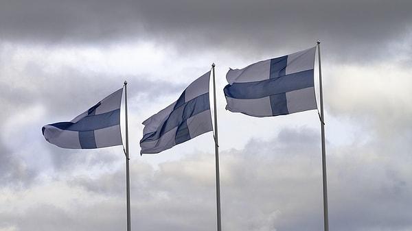 Finlandiya bayrağı anlamı