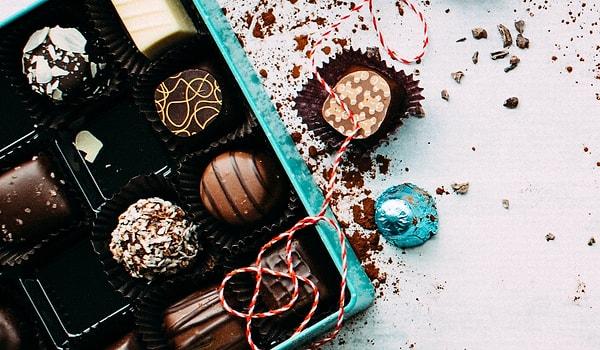 Anket sonuçlarında çikolatayı çikolatayı yanlarında biri varken yediklerinde daha çok beğendikleri görülüyordu.