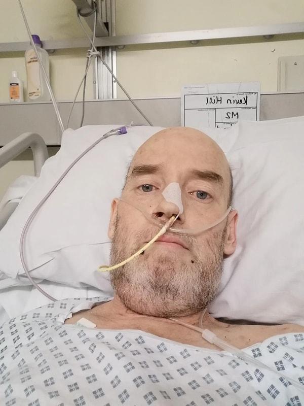 55 yaşındaki adamın tedavisi için ameliyat olmasına karar verildi ancak ameliyat esnasında kalbi birkaç dakikalığına durdu.