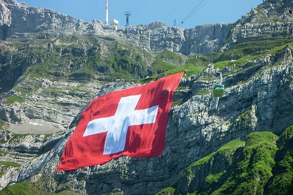 İsviçre bayrağı renkleri
