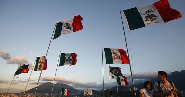 Meksika bayrağı tarihi