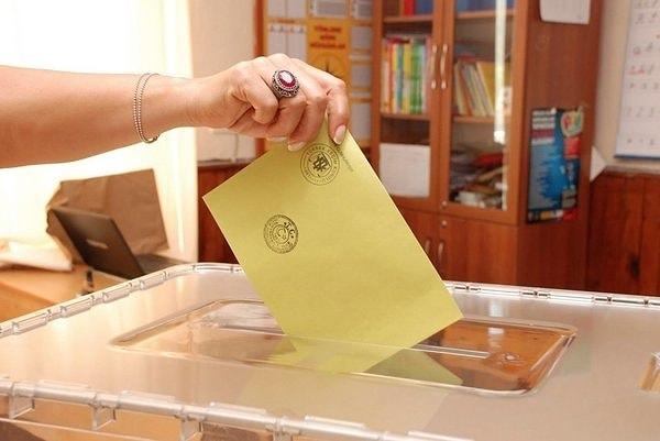 14 Mayıs'ta yapılacak Cumhurbaşkanı Seçimi ve 28. Dönem Milletvekili Genel Seçimi tüm Türkiye'nin gündeminde yer alıyor.