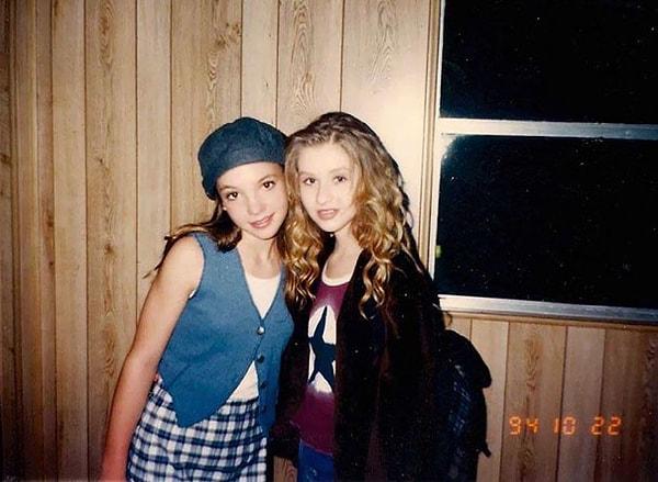 19. 13 yaşındaki Britney Spears, 14 yaşındaki Christina Aguilera ile birlikte, 1994: