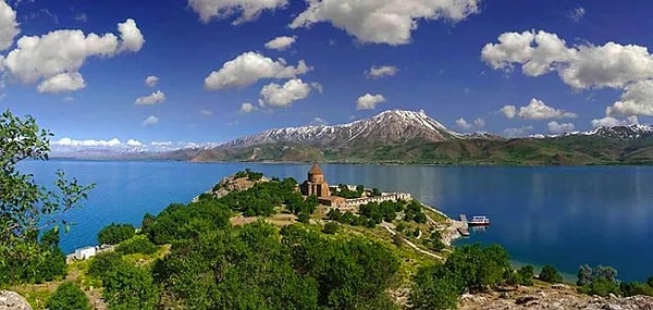 10.	Akdamar Island - Van