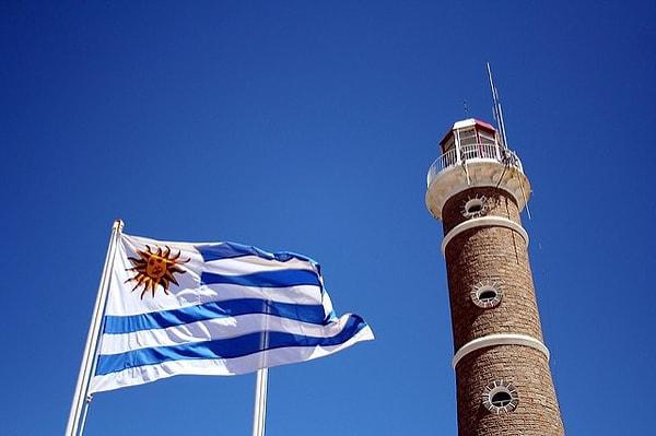 Uruguay bayrağı tarihi