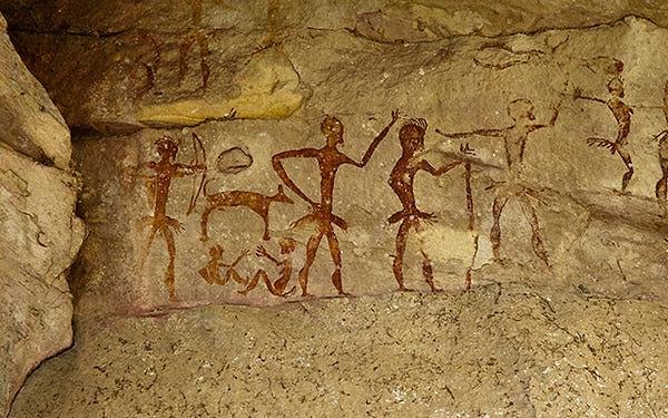 İnsan figürleri, petrogliflerdeki diğer yaygın motiflerden biridir.