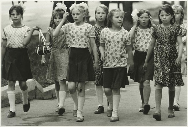 6. Девочки-сироты, 1988 год.