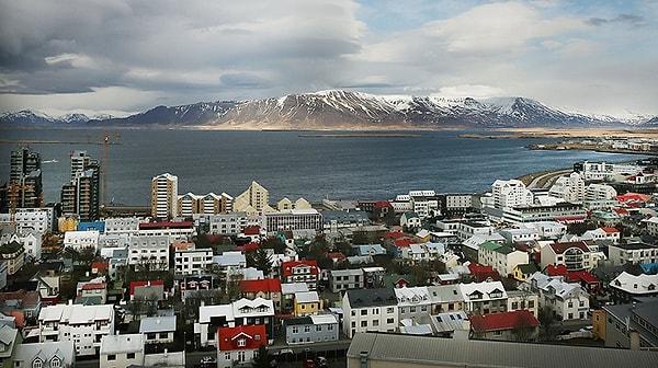 İzlanda'nın Nüfusu