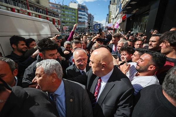 Kemal Kılıçdaroğlu Konya'da büyük bir kalabalık ve ilgiyle karşılandı tabii. Gelgelelim bazı yandaş haber siteleri bu ilgiyi hazmedemedi.
