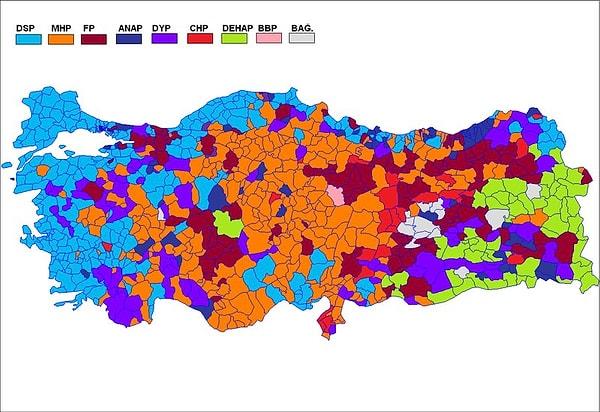 28 Şubat etkisindeki Türkiye’de İslamcı siyasetin ve mütedeyyin kitlelerin biricik umudu olan Fazilet Partisi, 1999 seçimlerinde ciddi şekilde oy kaybetti.