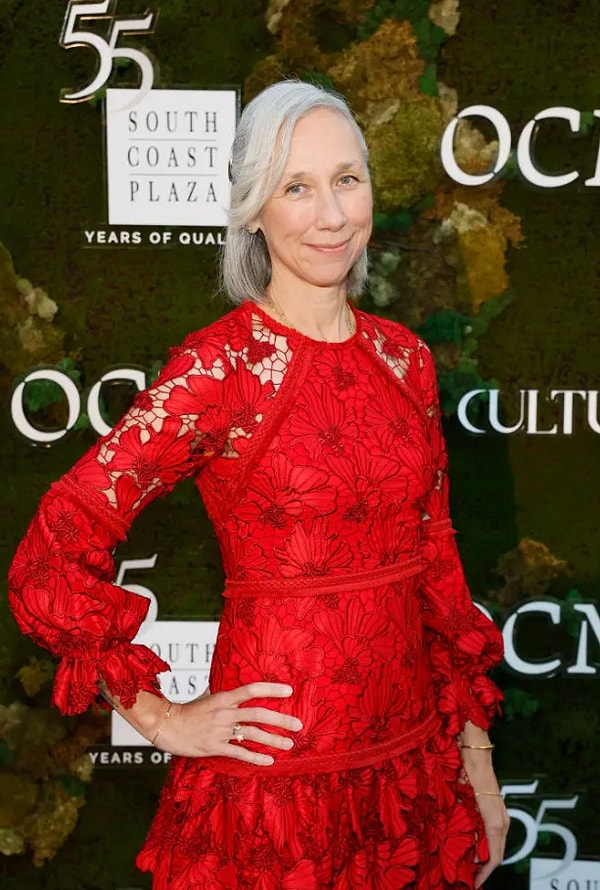 Александра —художник-визуалист