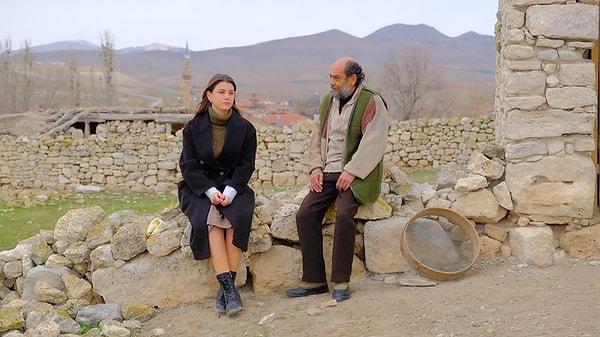 Dizinin senaristliğini Teoman Gök'ün, yapımcılığını Ferhat Eşsiz, yönetmenliğini ise Yahya Samancı üstlendiği Gönül Dağı dizisi her Cumartesi TRT 1 ekranlarında.