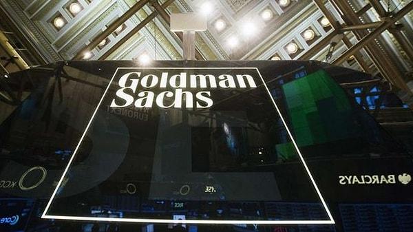 Yılın ilk günlerinde Goldman Sachs da bugüne kadarki en büyük işten çıkarmalarından birine hazırlandığı duyulmuştu. Çalışan sayısının 3200 kişi azaltılacağı belirtilirken, CEO David Solomon'un göreve geldiği tarihten bu yana toplam çalışan sayısı yüzde 34 artarak Eylül 2022 sonunda 49 bini aşmıştı.