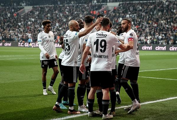 Beşiktaş başta olmak üzere toplantıya katılan 12 takımdan 7'si, Gaziantep FK ve Hatayspor'un maçlarının tamamen sayılmaması gerektiğini savundu.
