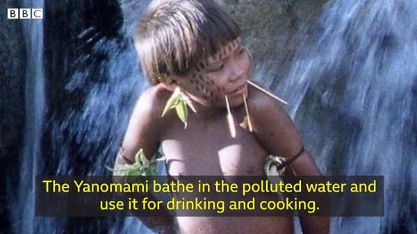 Halk bu kirlenen suyun içinde banyo yapıyor, ayrıca yemeklerde ve içmek için de aynı suyu kullanıyordu.