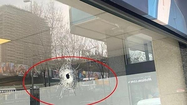 İstanbul Zeytinburnu'nda bulunan İYİ Parti İl Başkanlığı'na saat 10.30 sıralarında silahlı saldırı düzenlendi.