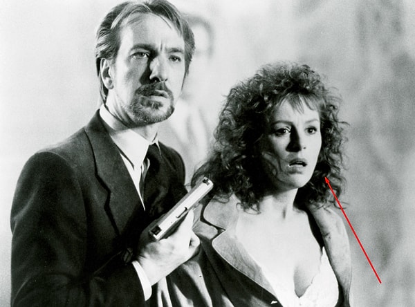 Его тетя по отцовской линии — Бонни Беделиа, знакомое лицо для всех поклонников франшизы «Крепкий орешек» или телесериала «Родители» 2010 года