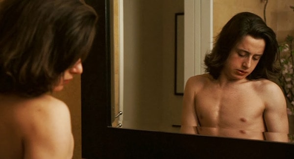 Совсем недавно Рори снялся в новом триллере Amazon Prime «Рой» (2023)