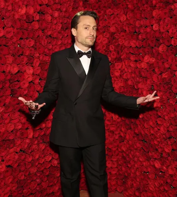 Но в конце концов, он извлек уроки из ошибок прошлого своей семьи и теперь всегда старается присутствовать в жизни своих детей. «Я должен быть дома, с детьми. Вот, где я чувствую себя самим собой. И все, что уводит меня от этого, неправильно» — поделился Киран