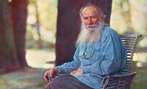 Leo Tolstoy, Rus edebiyatının dünyaca ünlü en önemli yazarlarından biri. Günümüzde Tolstoy’un edebiyatı kadar özel hayatı da bir o kadar tartışılan bir konudur.