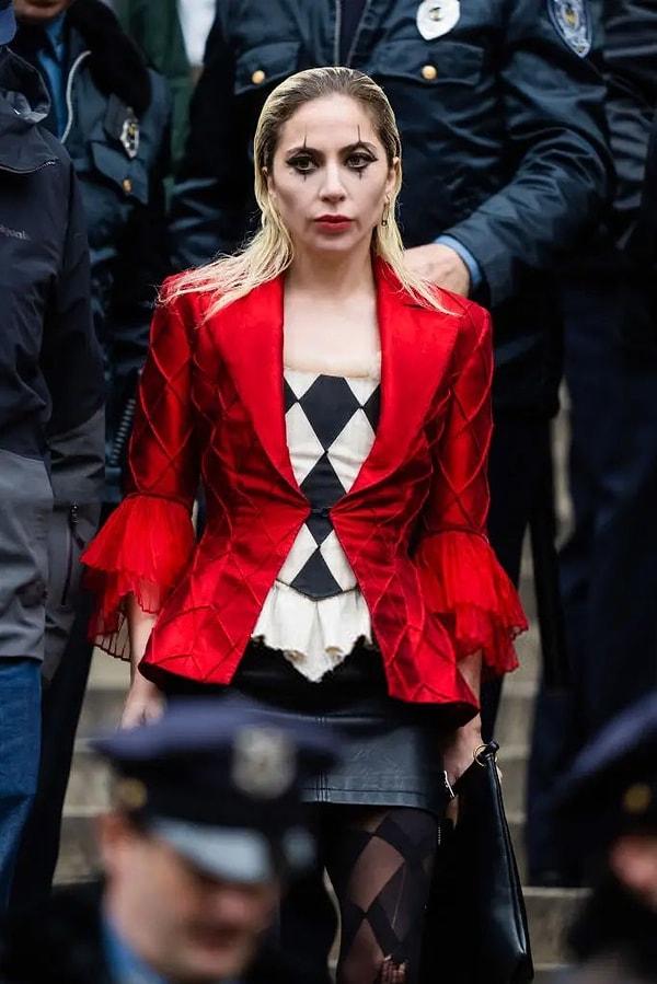 8. Joker: Folie a Deux setinden Lady Gaga'nın Harley Quinn'ine ilk bakış.