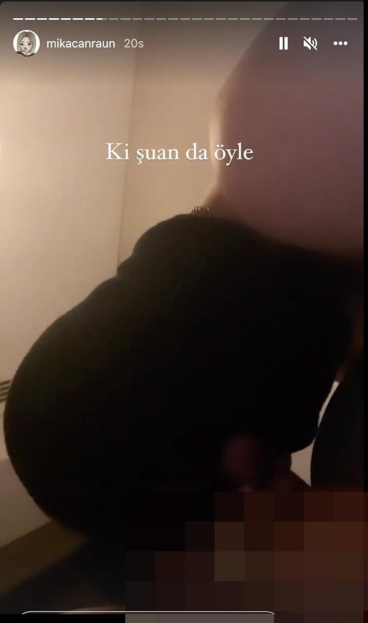 Sevgilisiyle olan paylaşımları çok konuşulan Mika, bu paylaşımlara bir yeni...