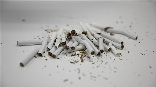 Sigaraya 5 Ocak'ta 4 TL zam gelmişti. En düşük sigara paketinin fiyatı 23 TL olurken en pahalı sigara fiyatı 40 TL'yi bulmuştu.