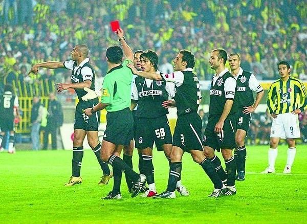 İlk ortak nokta; Beşiktaş bu üç maçta da 10 kişi kaldı.