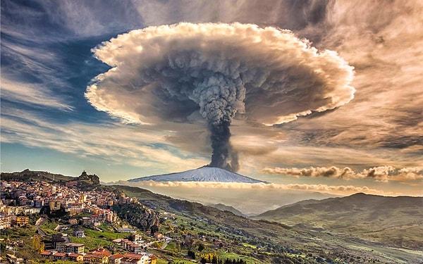 9. İtalya, volkanlar diyarı olarak da biliniyor.