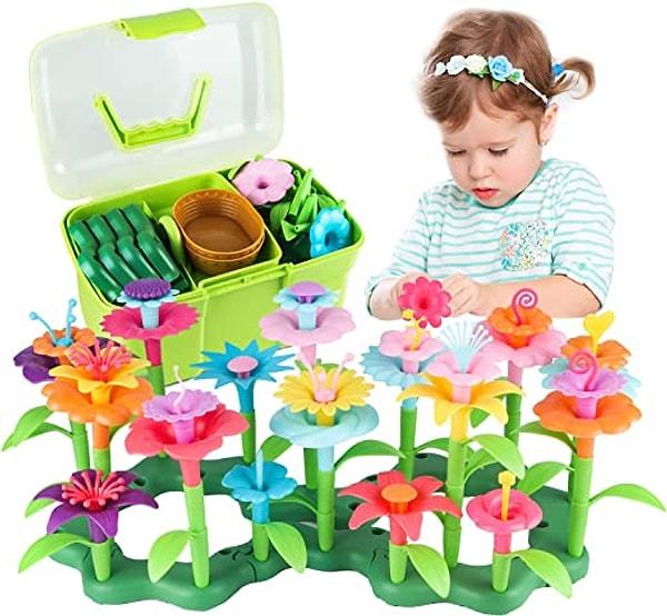 7. Çocuğunuzun farklı çiçek desenleri oluşturarak hayal gücünü ve el becerilerini geliştireceği renkli bol çiçekli bir oyuncak.
