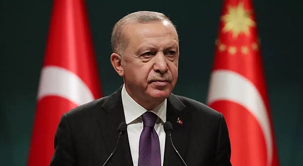 “Bu başlığı okuyup da bana 'Bizim partide böyle bir şey yok' demeye kalkışan olmaz umarım. Ben inanmam da AK Partililer de inanmaz zaten. Şu acı haberi vermek zorundayım parti yönetimine ve Cumhurbaşkanı Tayyip Erdoğan’a.”