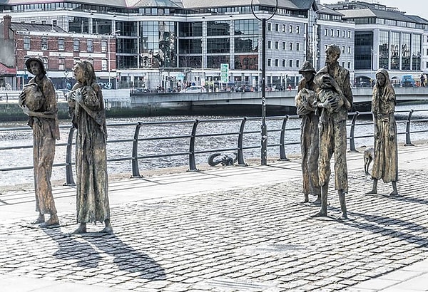 13. Ирландия была нетто-экспортером продовольствия во время великого картофельного голода