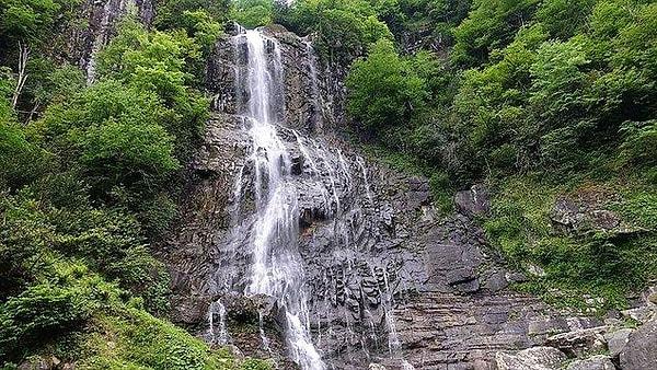 5. Mençuna Waterfall - Artvin