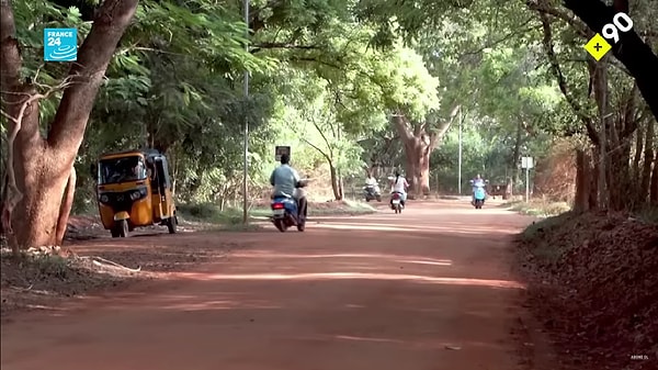 Ekonomik çarkların işlediği Auroville’de hangi mesleği yaptığınızın bir önemi yok. Aldığınız aylık ücret aynı: 210 euro.