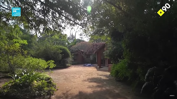 Auroville’de tahmin edersiniz ki mülkiyet kavramı da yok. Yaşadığınız ev dahil hiçbir şey bireye ait değil, her şey insanlığa ait.