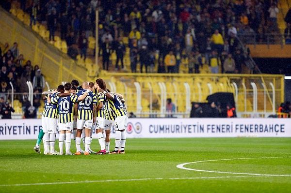 Derbi mağlubiyeti sonrasında Fenerbahçe'de gözler kupaya çevrildi. Sarı-lacivertliler, çeyrek finalde Kayserispor'u konuk ediyor.