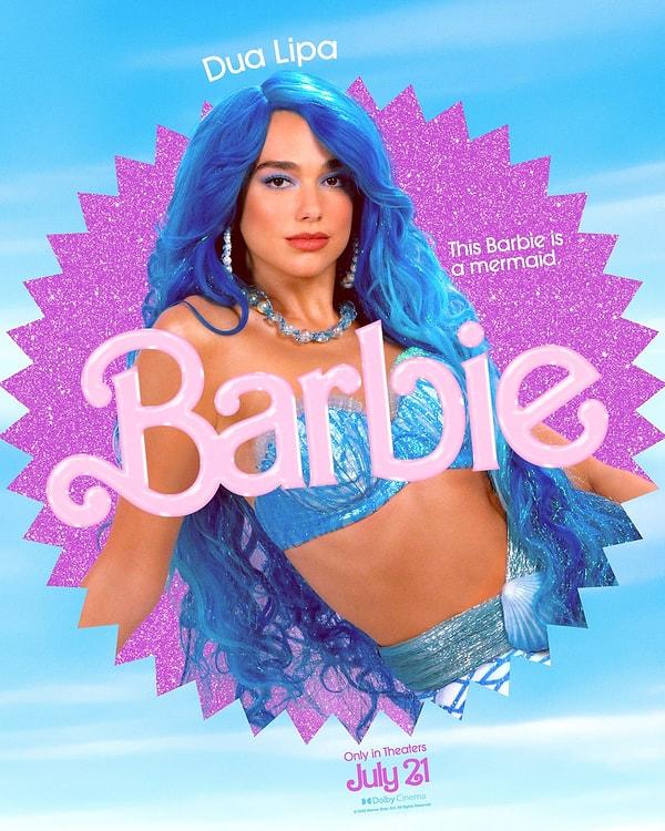 Şarkılarıyla tüm dünyada geniş bir hayran kitlesi elde eden Dua Lipa da Barbie filminin karakterlerinden biri olacak. Ünlü şarkıcı, denizkızı Barbie olarak karşımıza çıkacak.