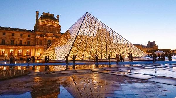 Louvre'u bu kadar özel bir müze kılan nedir?