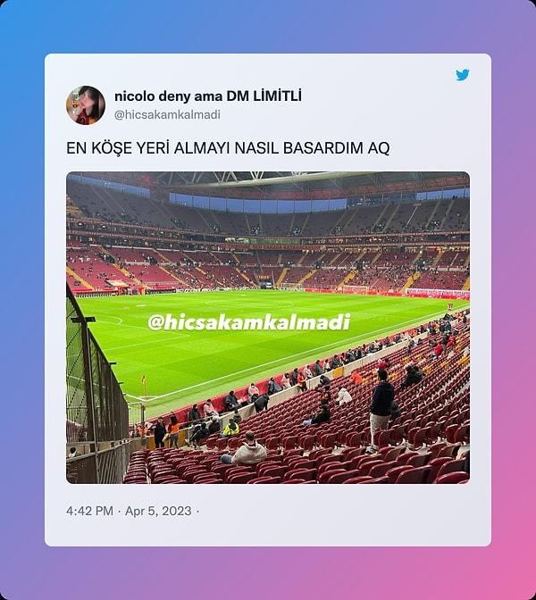 Karşılaşma öncesi yaşananlar olay ise sosyal medyada herkesin yüzünü gülümsetti. Galatasaray taraftarı olan "hicsakamkalmadi" bulunduğu konuma isyan ederek bir paylaşım yaptı.